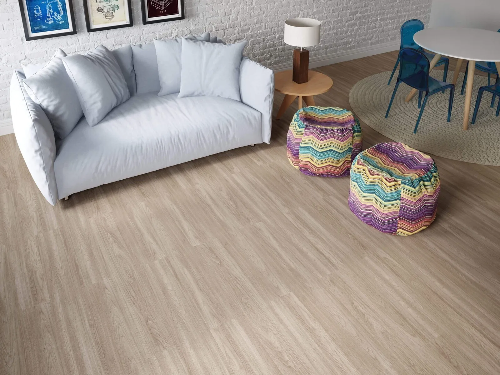 Sala de estar com piso vinílico claro