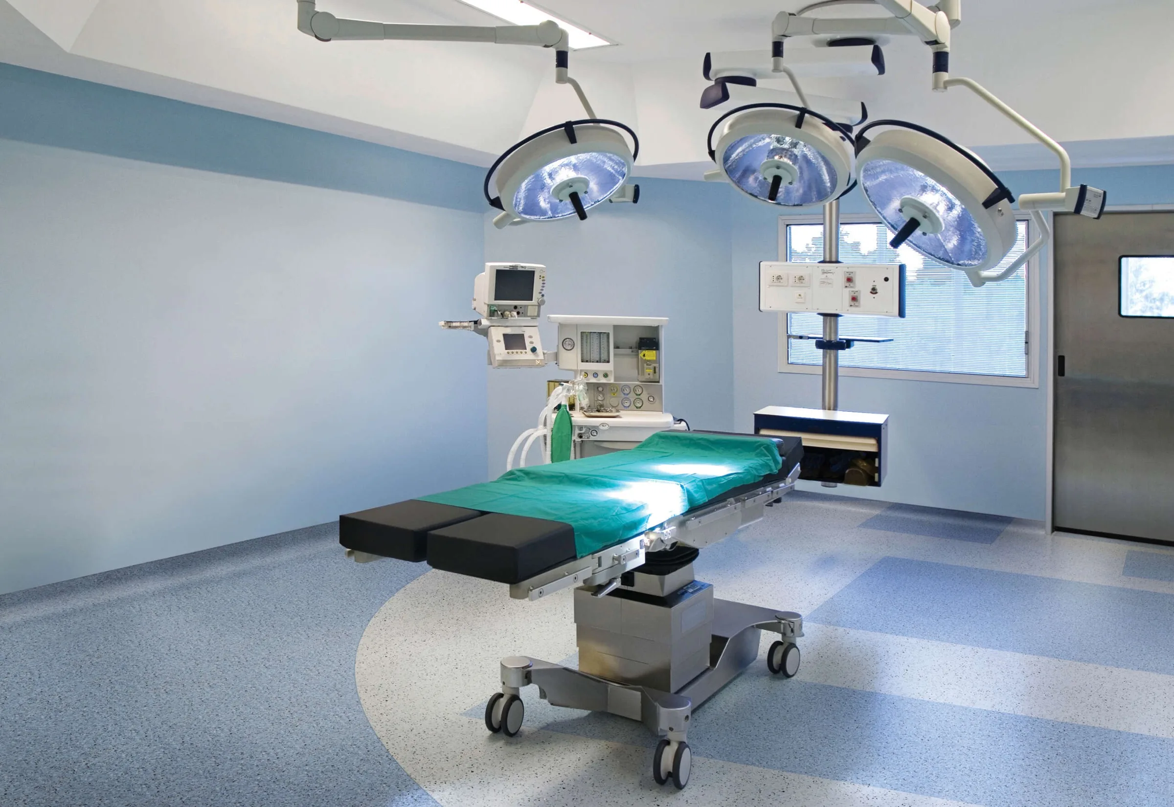 Manta hospitalar instalada em ambiente de saúde